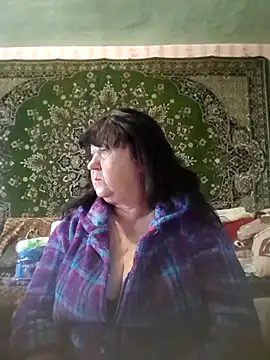 CrystalLime6411 online show from 15, 10, 2025