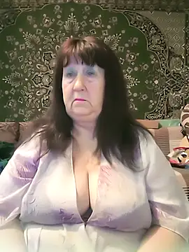 CrystalLime6411 online show from 14, 4, 2026