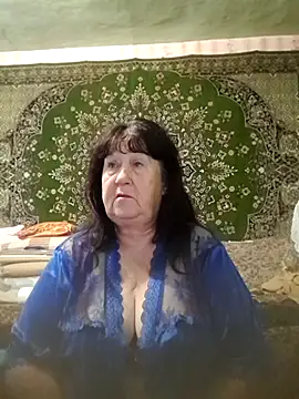 CrystalLime6411 online show from 8, 11, 2025