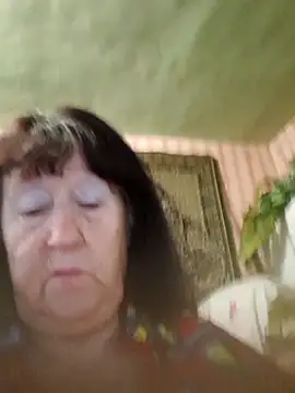 CrystalLime6411 online show from 15, 11, 2025