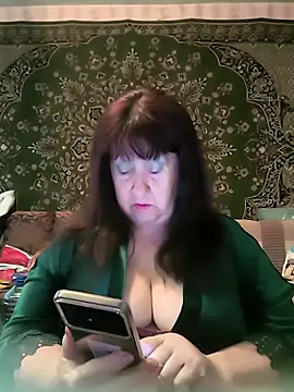 CrystalLime6411 online show from 13, 4, 2026