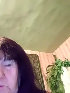 CrystalLime6411 online show from 9, 3, 2026