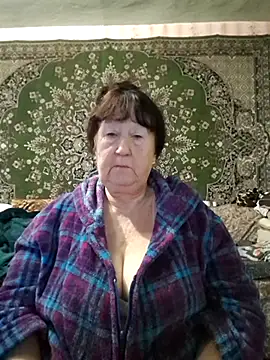 CrystalLime6411 online show from 1, 12, 2025