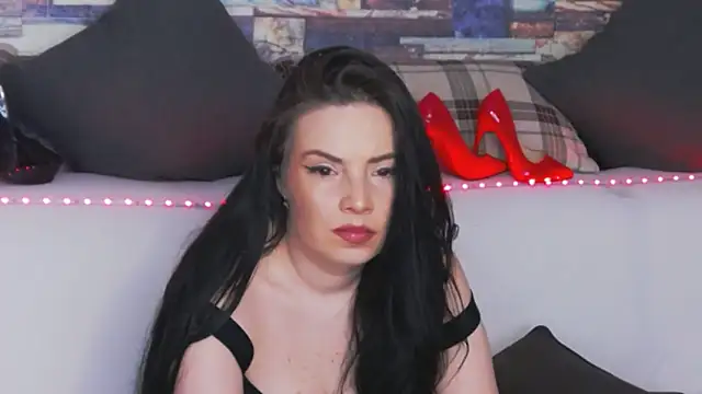 GrayLunna online show from 25, 4, 2026