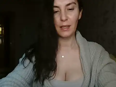 Snapshot of KatalinaQE chatting on 22, 10, 2025 KatalinaQE online show from 22, 10, 2025