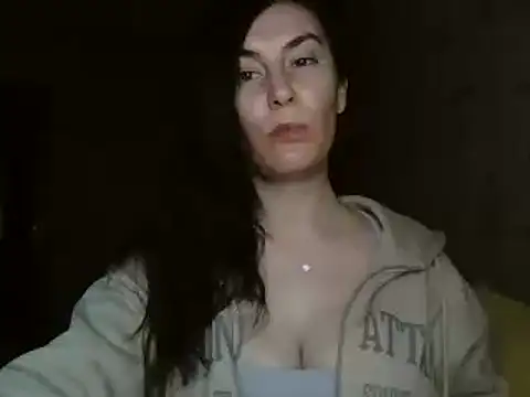 Snapshot of KatalinaQE chatting on 27, 10, 2025 KatalinaQE online show from 27, 10, 2025