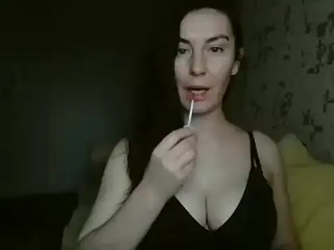 Snapshot of KatalinaQE chatting on 16, 9, 2025 KatalinaQE online show from 16, 9, 2025