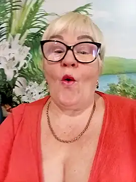 VioletSweet5566 online show from 17, 2, 2026