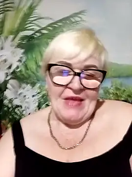 VioletSweet5566 online show from 20, 4, 2026