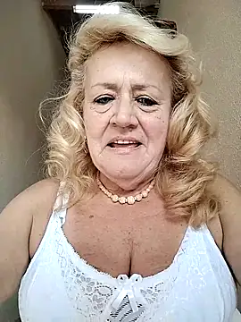Belladama61 online show from 10, 9, 2025