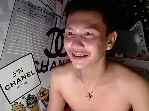 Snapshot of RalfAsian25 chatting on 1, 6, 2026 RalfAsian25 online show from 1, 6, 2026