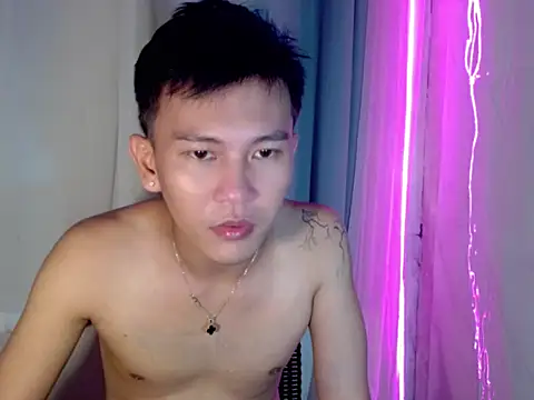 Snapshot of RalfAsian25 chatting on 15, 5, 2026 RalfAsian25 online show from 15, 5, 2026