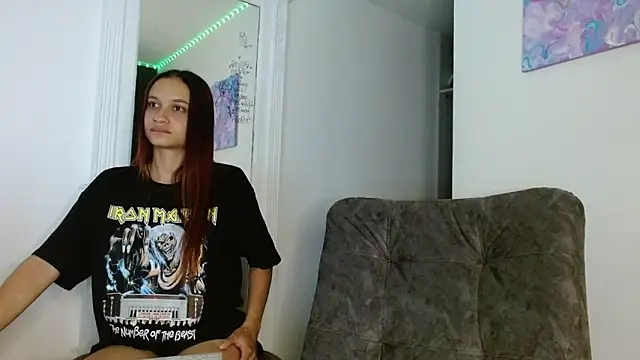 Snapshot of reina_reina chatting on 11, 2, 2026 reina reina online show from 11, 2, 2026