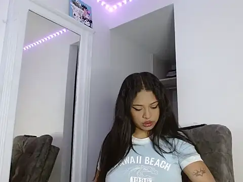 reina reina online show from 5, 11, 2025