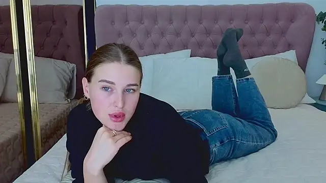 Violeta blush online show from 26, 9, 2025
