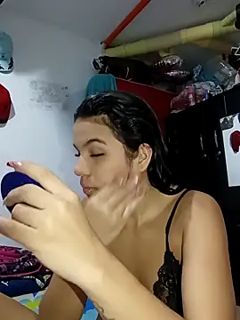 Snapshot of Little-Pussy-Sweet chatting on 16, 10, 2025 Little-Pussy-Sweet online show from 16, 10, 2025