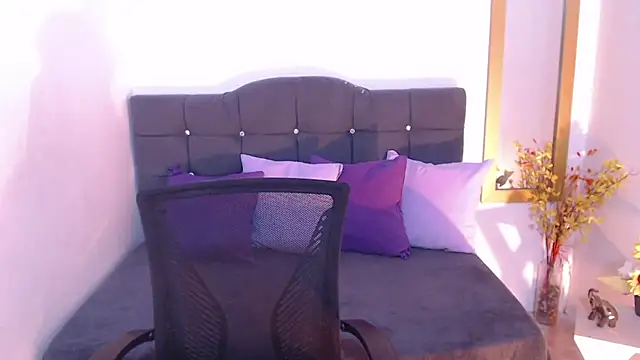 Snapshot of SamantaSweett_ chatting on 15, 11, 2025 SamantaSweett online show from 15, 11, 2025