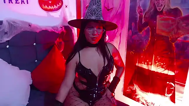 Snapshot of SamantaSweett_ chatting on 10, 10, 2025 SamantaSweett online show from 10, 10, 2025