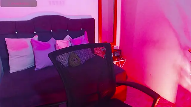 Snapshot of SamantaSweett_ chatting on 26, 11, 2025 SamantaSweett online show from 26, 11, 2025