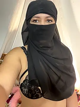 Amyraa  online show from 4, 11, 2025