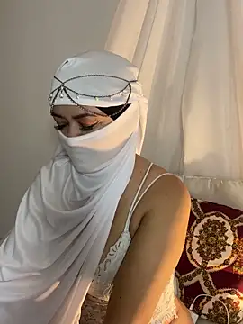 Amyraa  online show from 27, 11, 2025