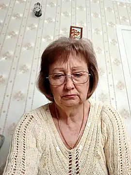 AlikaSwan5821 online show from 5, 3, 2026