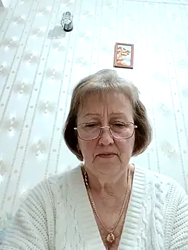 AlikaSwan5821 online show from 10, 2, 2026