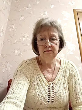 AlikaSwan5821 online show from 16, 2, 2026