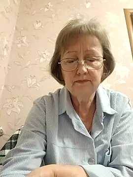 AlikaSwan5821 online show from 13, 2, 2026