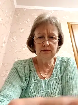 AlikaSwan5821 online show from 15, 2, 2026