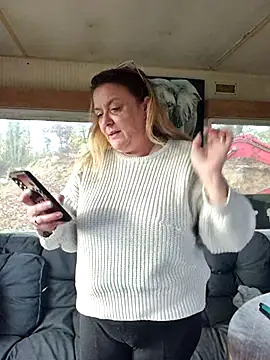 Snapshot of Misspapillon1840 chatting on 16, 11, 2025 Misspapillon1840 online show from 16, 11, 2025