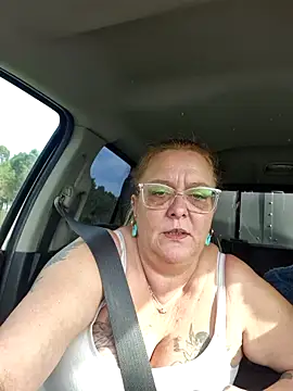 Snapshot of Misspapillon1840 chatting on 29, 11, 2025 Misspapillon1840 online show from 29, 11, 2025