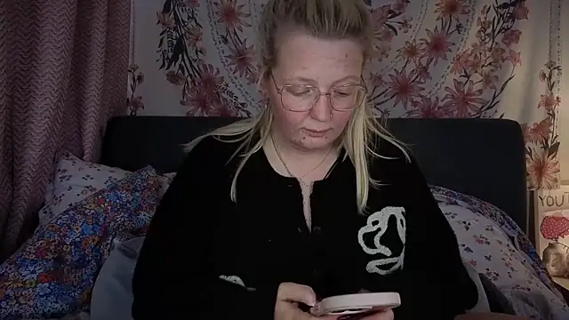 Daisyxoxo  online show from 20, 2, 2026