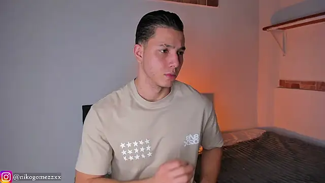 Snapshot of max_valiant1 chatting on 15, 10, 2025 max valiant1 online show from 15, 10, 2025