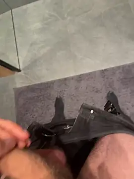 cumshot foryou online show from 5, 4, 2026