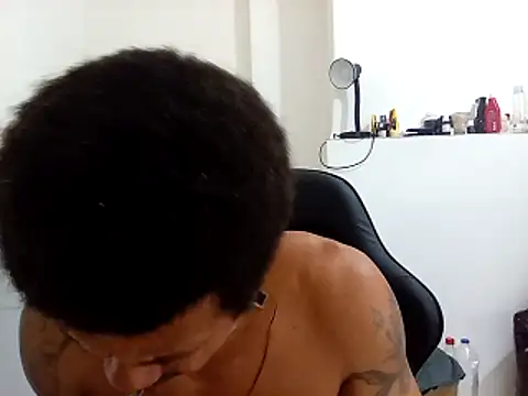 moreno25centimetro online show from 12, 11, 2025