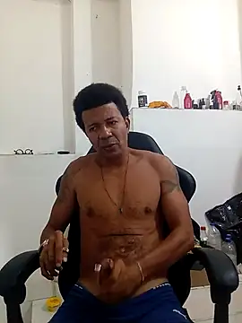 moreno25centimetro online show from 17, 1, 2026