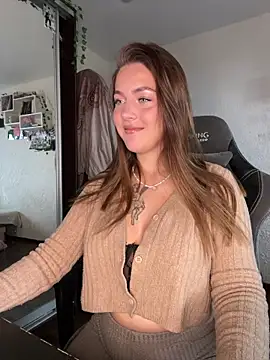MikssMolly online show from 3, 10, 2025