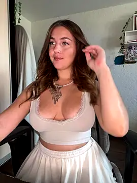 MikssMolly online show from 8, 10, 2025