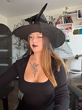 MikssMolly online show from 29, 10, 2025