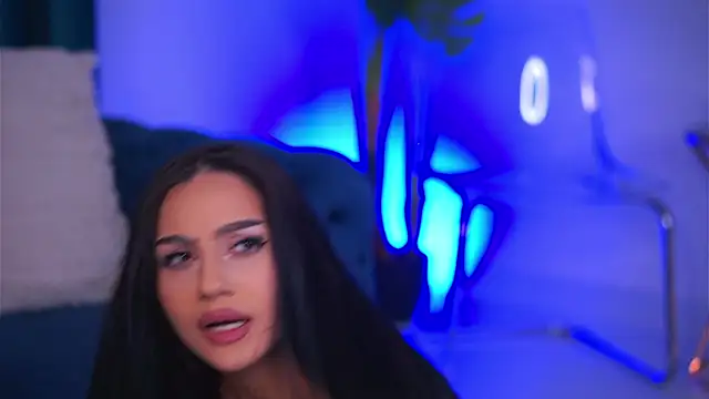 NinaSolenne online show from 19, 12, 2025