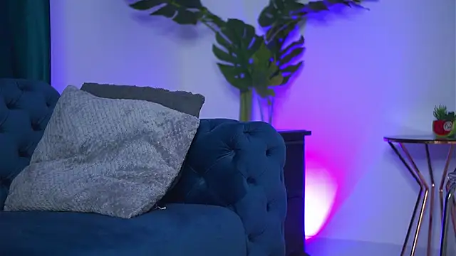 NinaSolenne online show from 4, 3, 2026