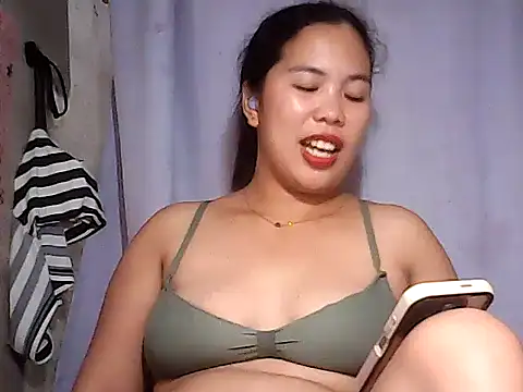 Snapshot of pinaysinglemommm chatting on 11, 7, 2026 pinaysinglemommm online show from 11, 7, 2026
