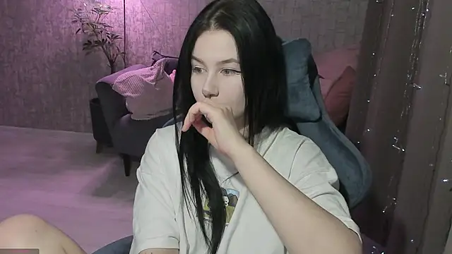 AlinaGreeeen online show from 7, 10, 2025