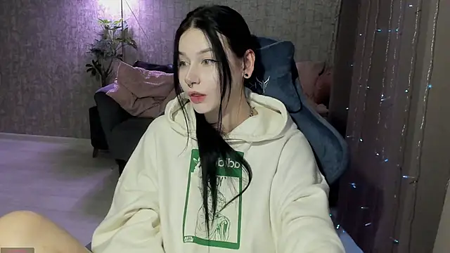 AlinaGreeeen online show from 10, 9, 2025