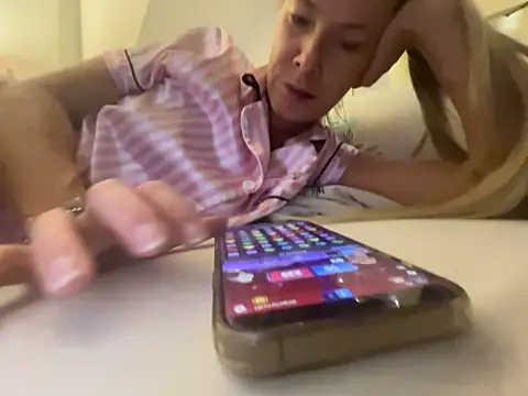blondi2077 online show from 26, 10, 2025