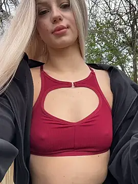 FavoriteKira online show from 26, 4, 2026