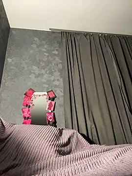 FavoriteKira online show from 15, 11, 2025