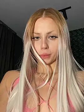 FavoriteKira online show from 12, 10, 2025