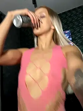 FavoriteKira online show from 7, 11, 2025